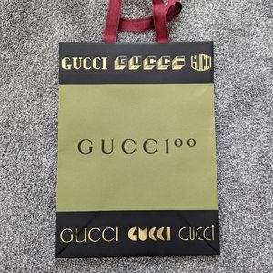 Gucci medium shopping bag